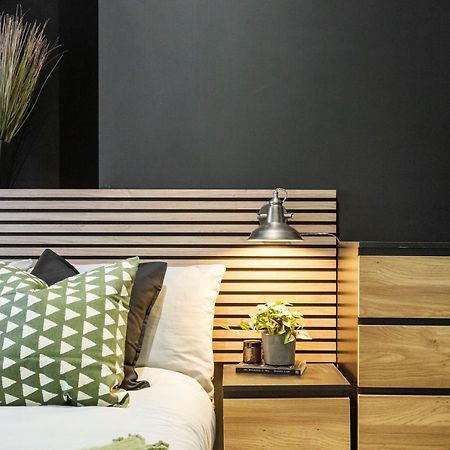 Апартаменты ✰Onpoint -Modern & Fresh Studio Apt Close To Centre - Convenient!✰ Бистон Экстерьер фото